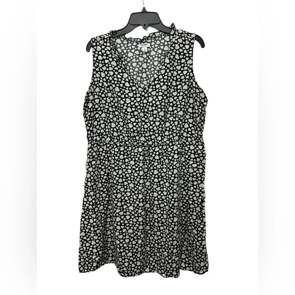 Old Navy Black And White Heart Print Dress Size XL Sleeveless Ruffle Collar